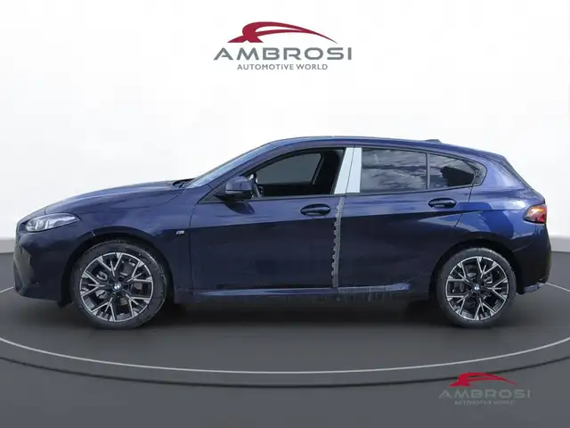BMW 1 Series view 6