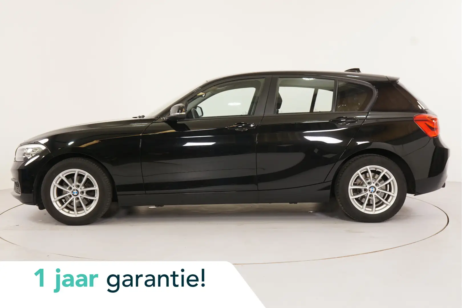 BMW 118 1-serie 118i | Navi | Clima | Cruise | PDC | 16" | Zwart - 1