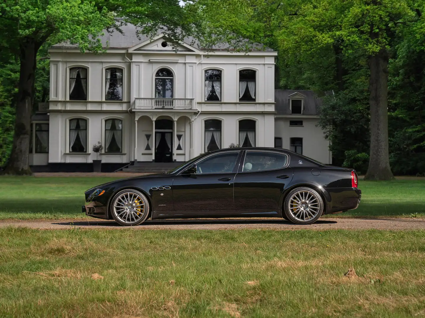 Maserati Quattroporte 4.7 Sport GTS Schwarz - 1