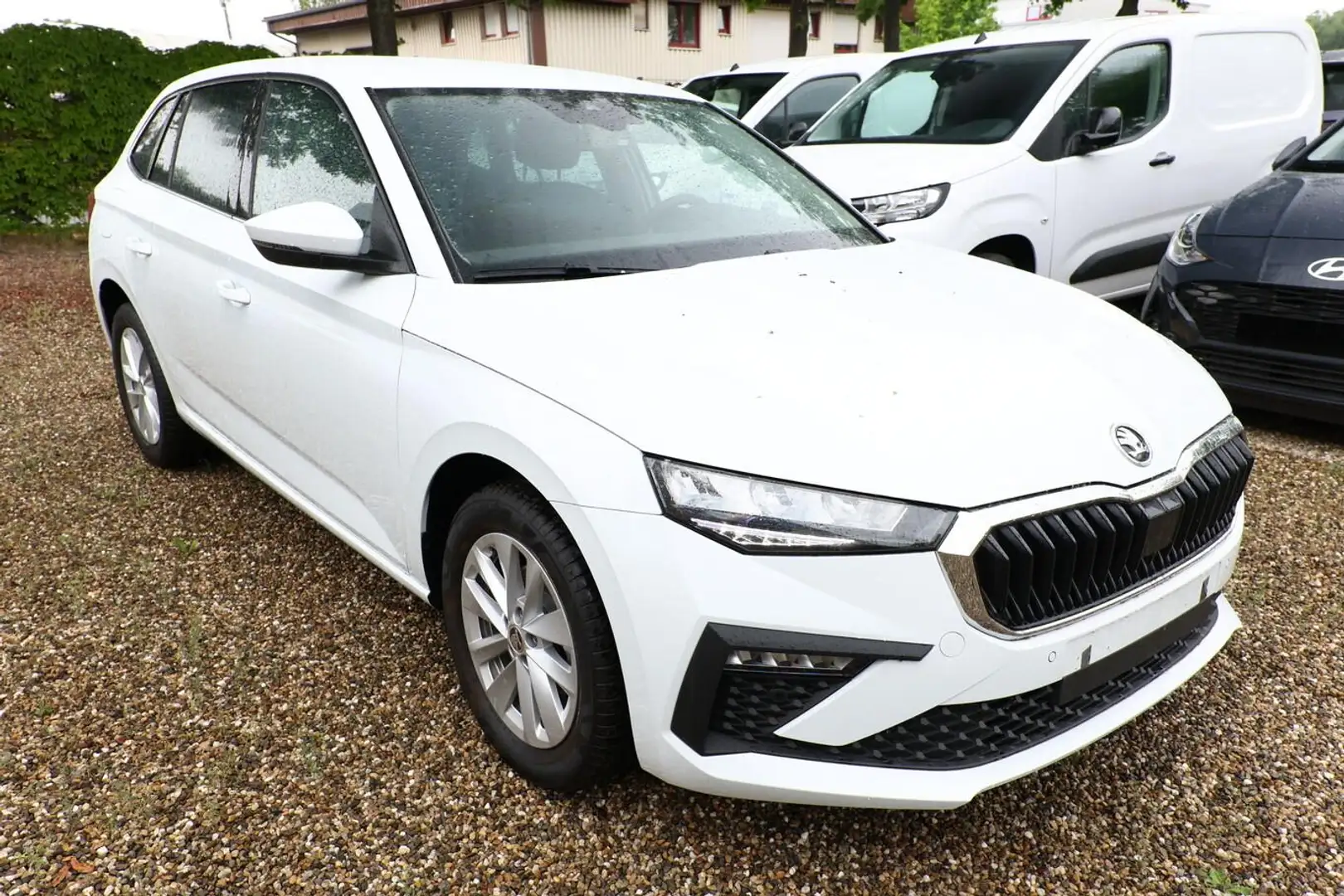Skoda Scala Selection TSI 116 DSG Selec LED vEHK ACC Kessy ... Weiß - 2