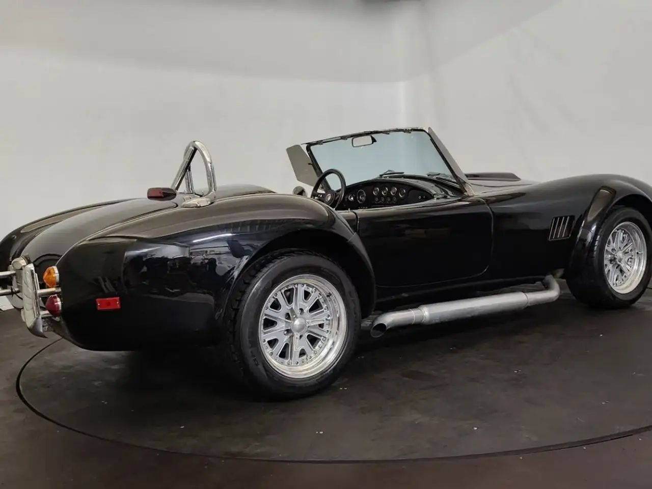AC Cobra 427 Excalibur, foto 4