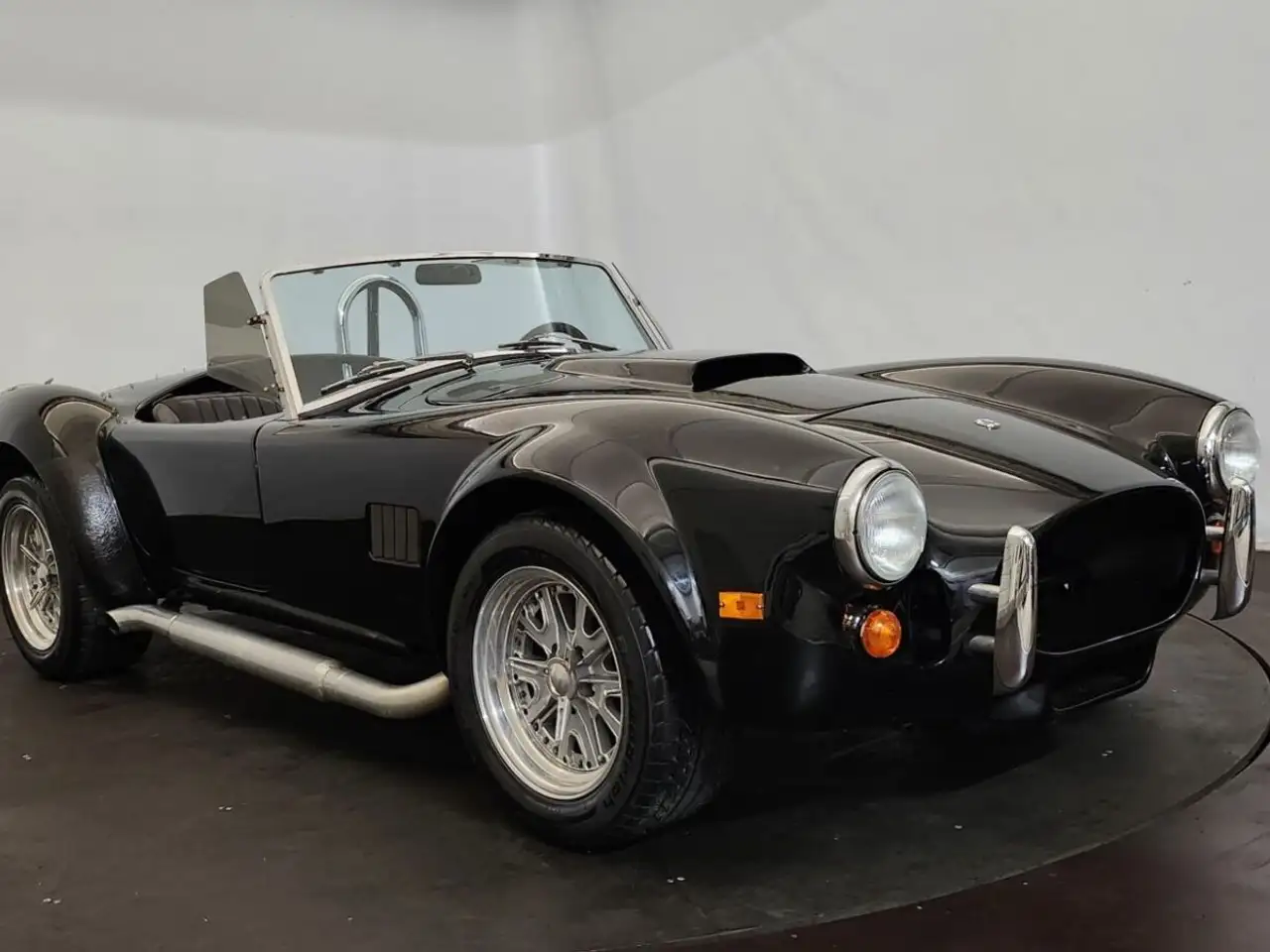 AC Cobra 427 Excalibur, foto 1
