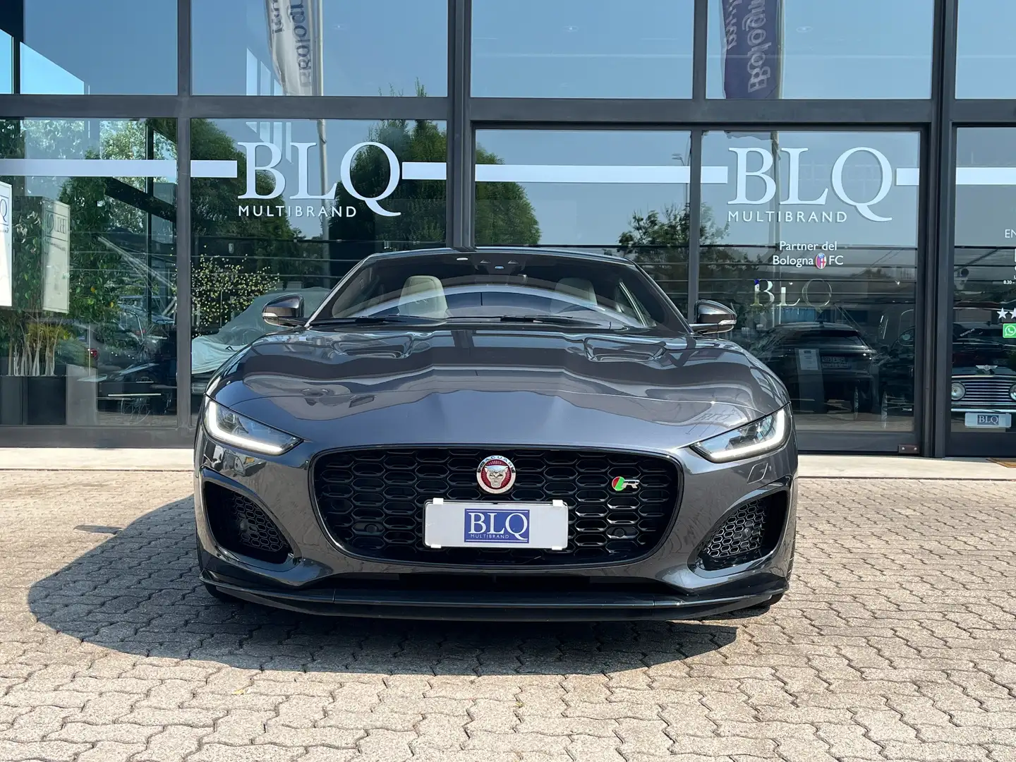 Jaguar F-Type Coupe 5.0 V8 s/c R awd 575cv auto Grau - 2