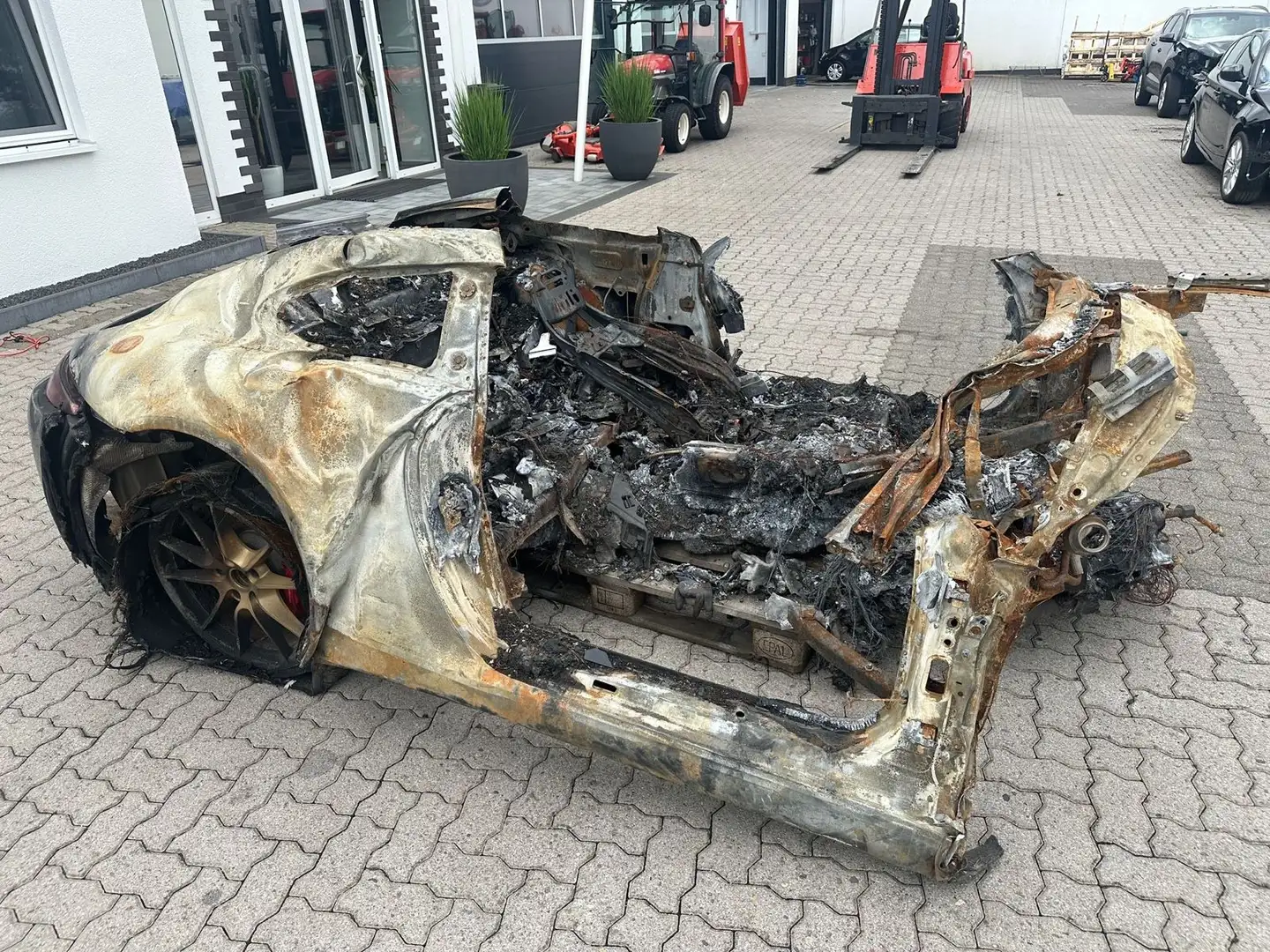 Porsche 911 Carrera Schwarz - 2