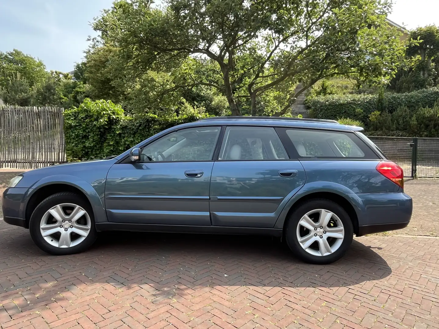Subaru Legacy 3.0R Legacy Outback Bleu - 1