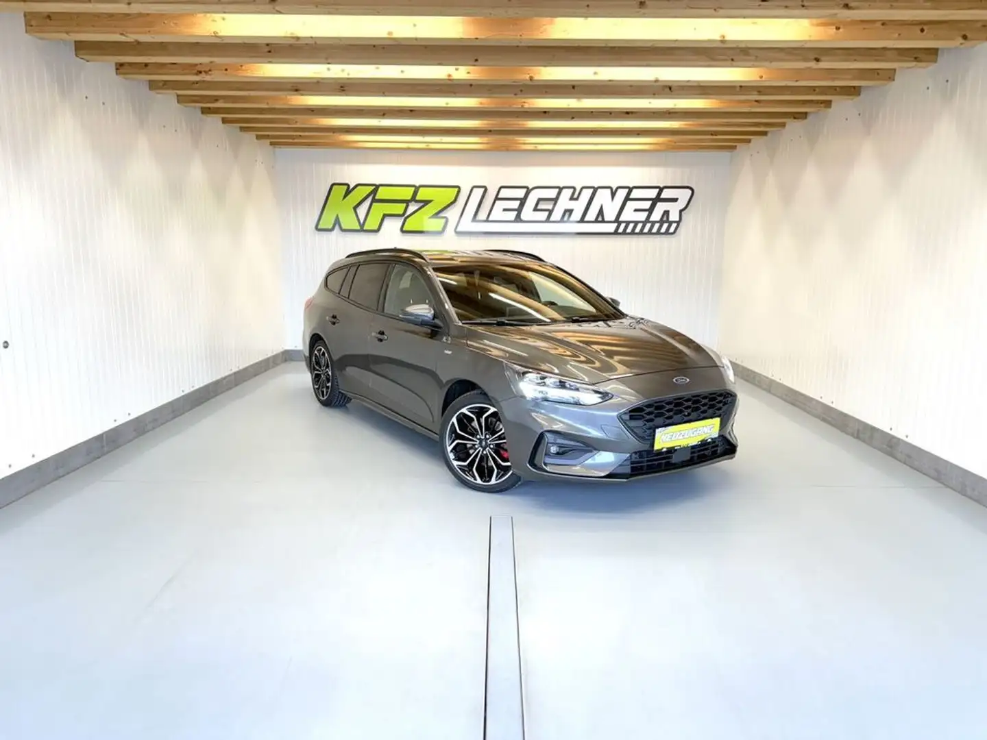 Ford Focus Turnier 1,5 EcoBl. ''ST-Line'' LED*AHK*W-PAKET Grau - 1