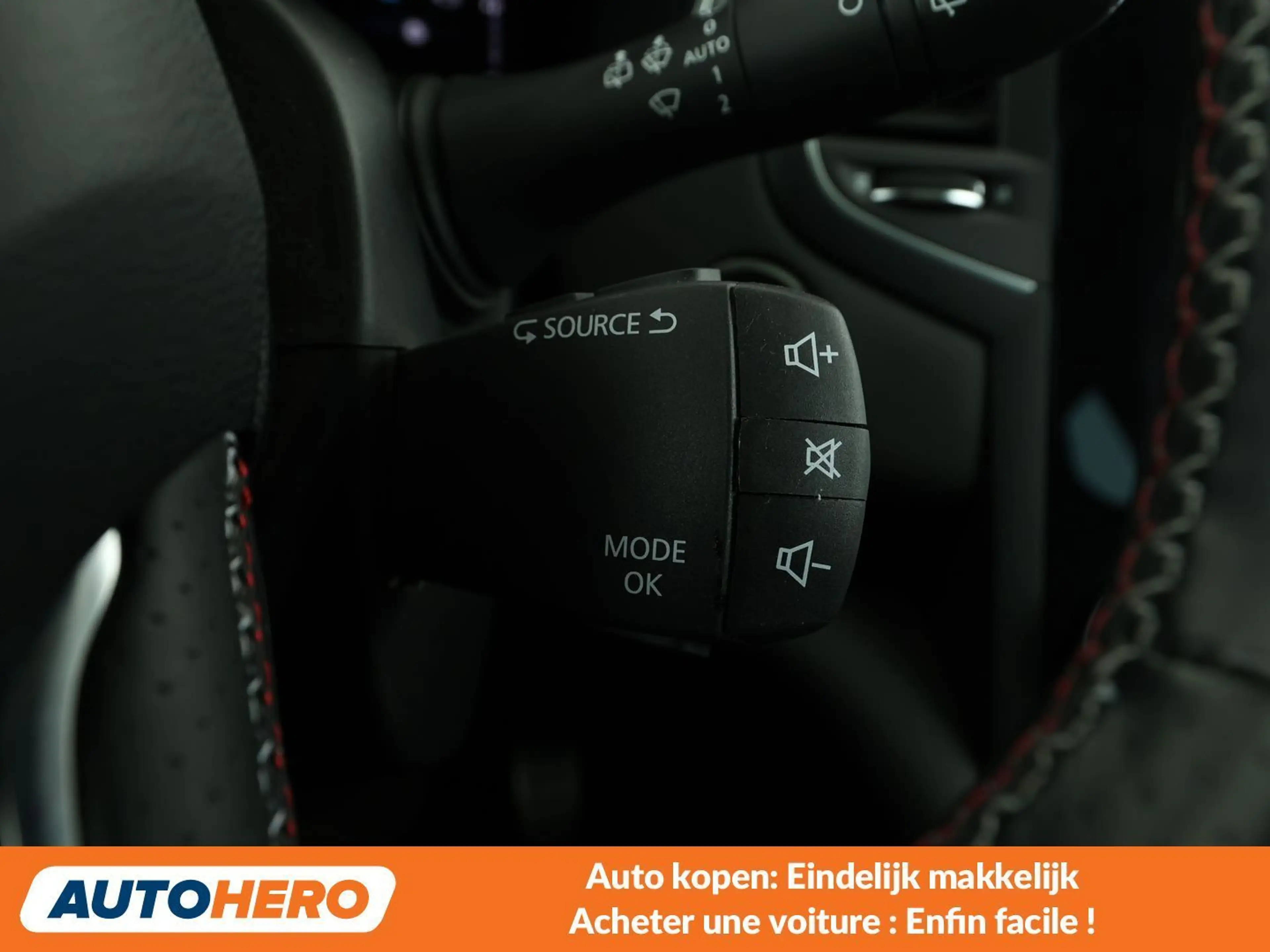 Renault Megane 1.6 Hybrid E-Tech R.S. Line — photo 14