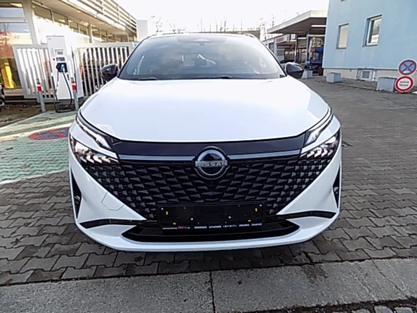 Nissan Qashqai N-Design 1.3 DIG-T Mild-Hybrid 158PS AT (B) Klima Weiß - 2