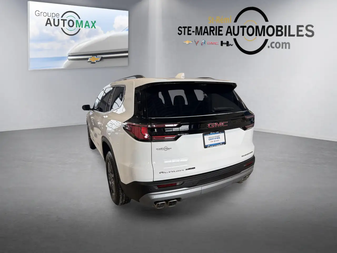 GMC Acadia снимка GMC Acadia