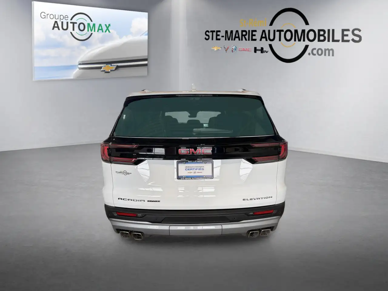 GMC Acadia снимка GMC Acadia