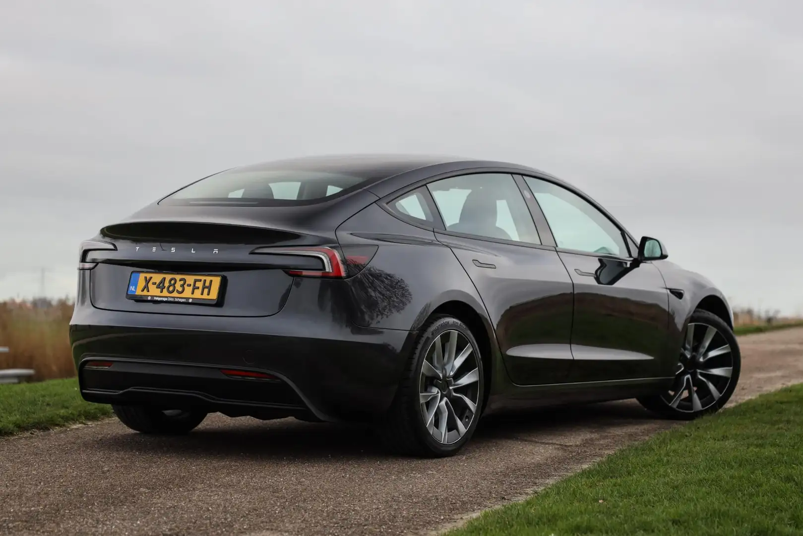 Tesla Model 3 RWD 283 PK Nw Model ✅ Leder ✅ Stoelkoeling ✅ 19inc Gris - 2