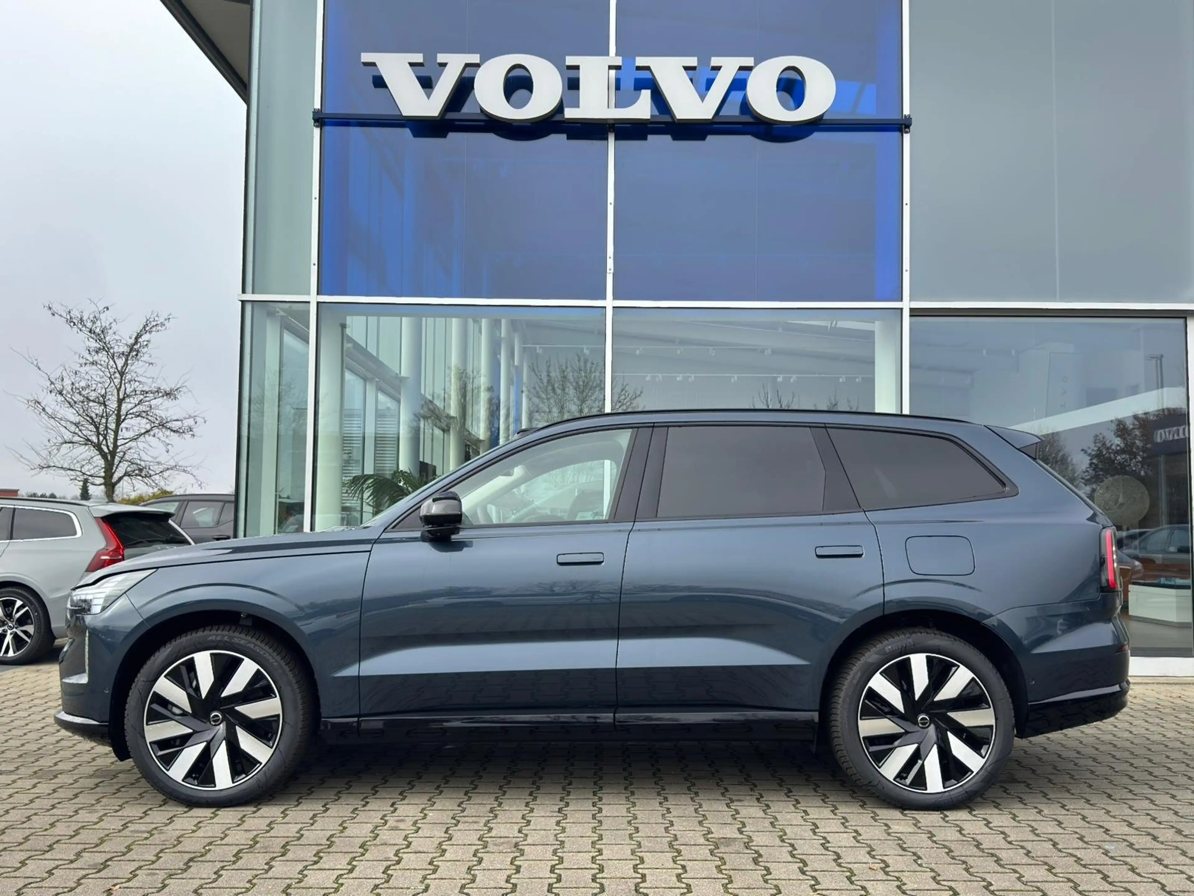 Volvo EX90 Ultra Twin Motor AWD — photo 2