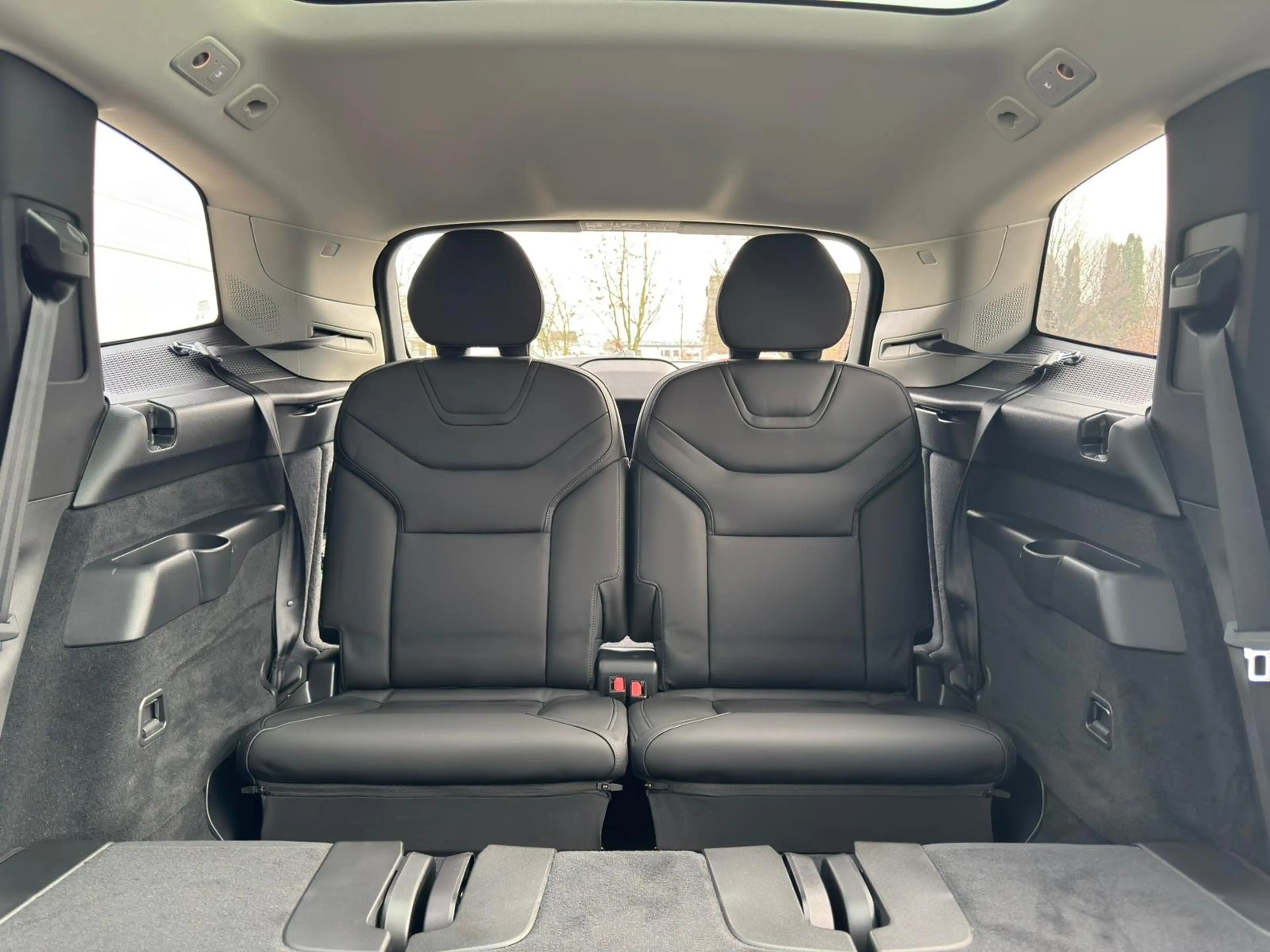 Volvo EX90 Ultra Twin Motor AWD — photo 13
