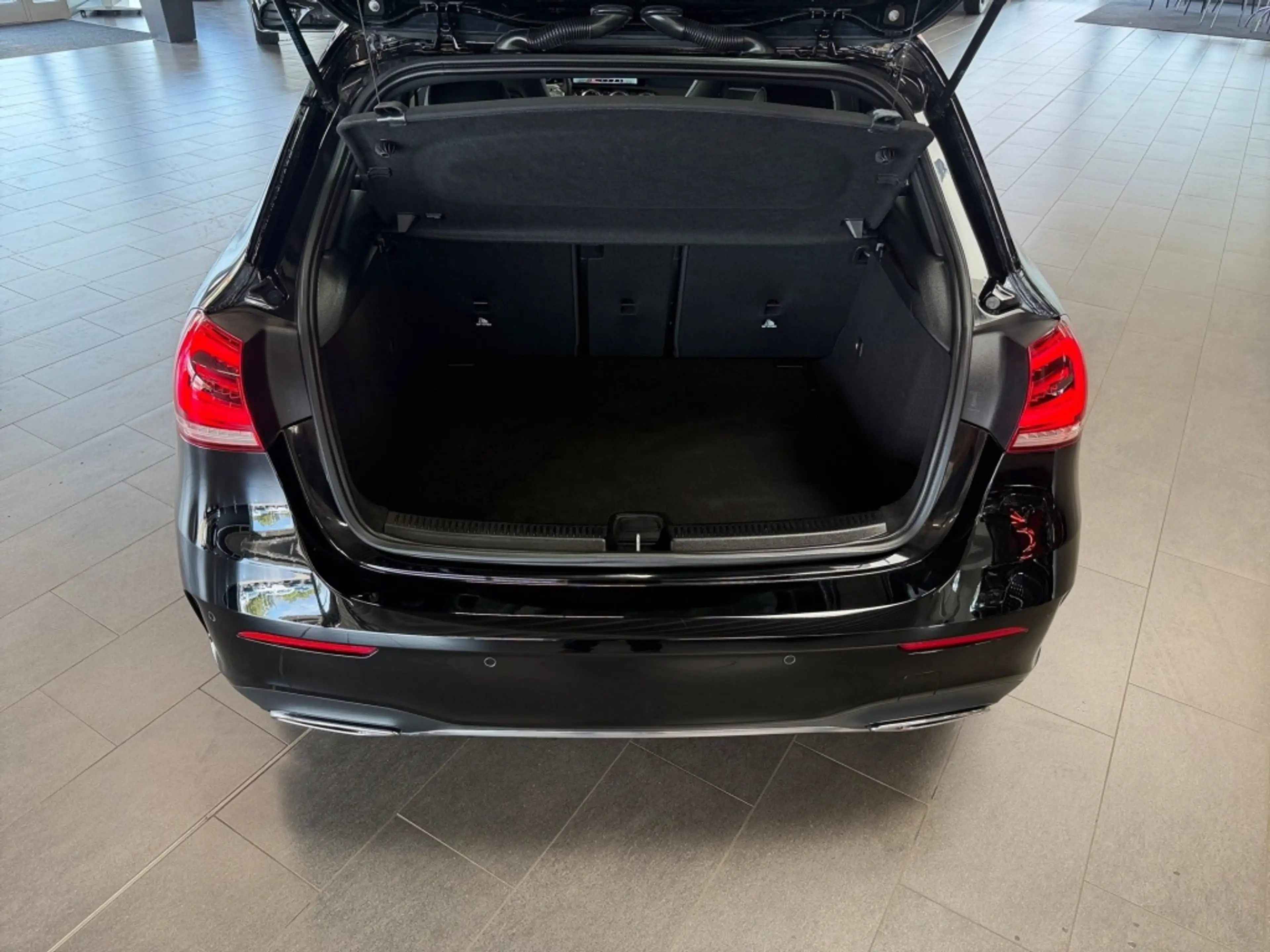 Mercedes-Benz A 180 "Advanced" AMG+MBUX+Ambiente+Mbeam+KAMERA — photo 10