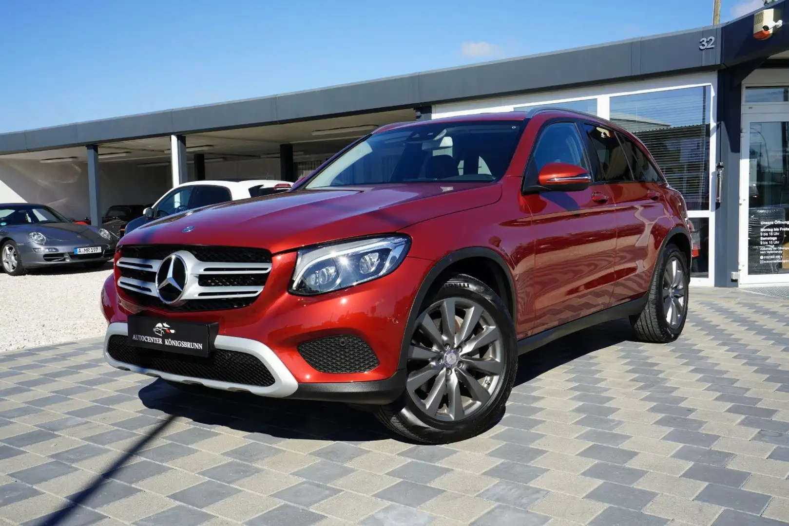 Mercedes-Benz GLC 250 d*4Matic*Kamera*ILS*Navigation*SHZ*2.Hand Rouge - 1