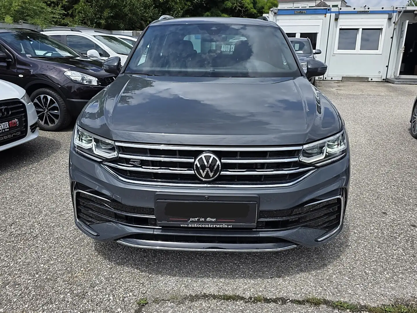 Volkswagen Tiguan 1,5 TSI ACT R-Line DSG Grau - 2