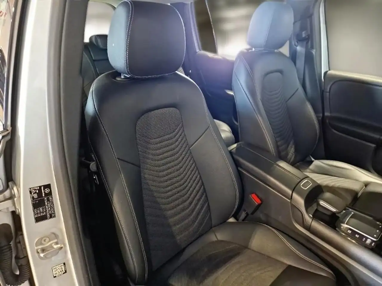 Mercedes-Benz GLB 180 D AUTOMATIC BUSINESS SUV, миниатюра 10