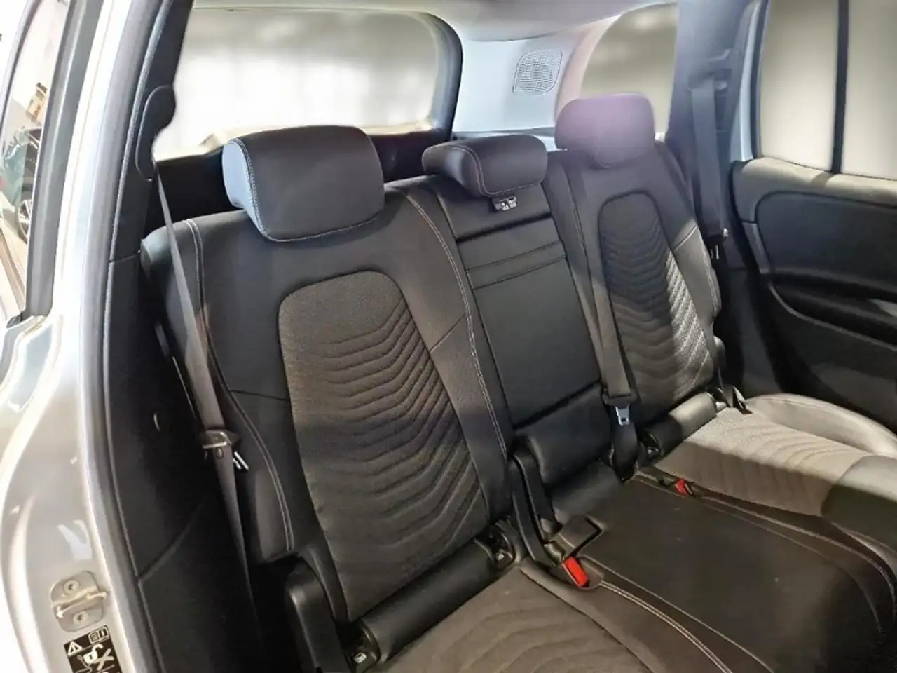 Mercedes-Benz GLB 180 D AUTOMATIC BUSINESS SUV, миниатюра 11