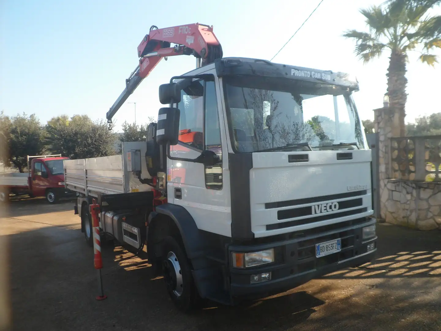 Iveco eurocargo 150e23 cassone con gru Blanco - 2