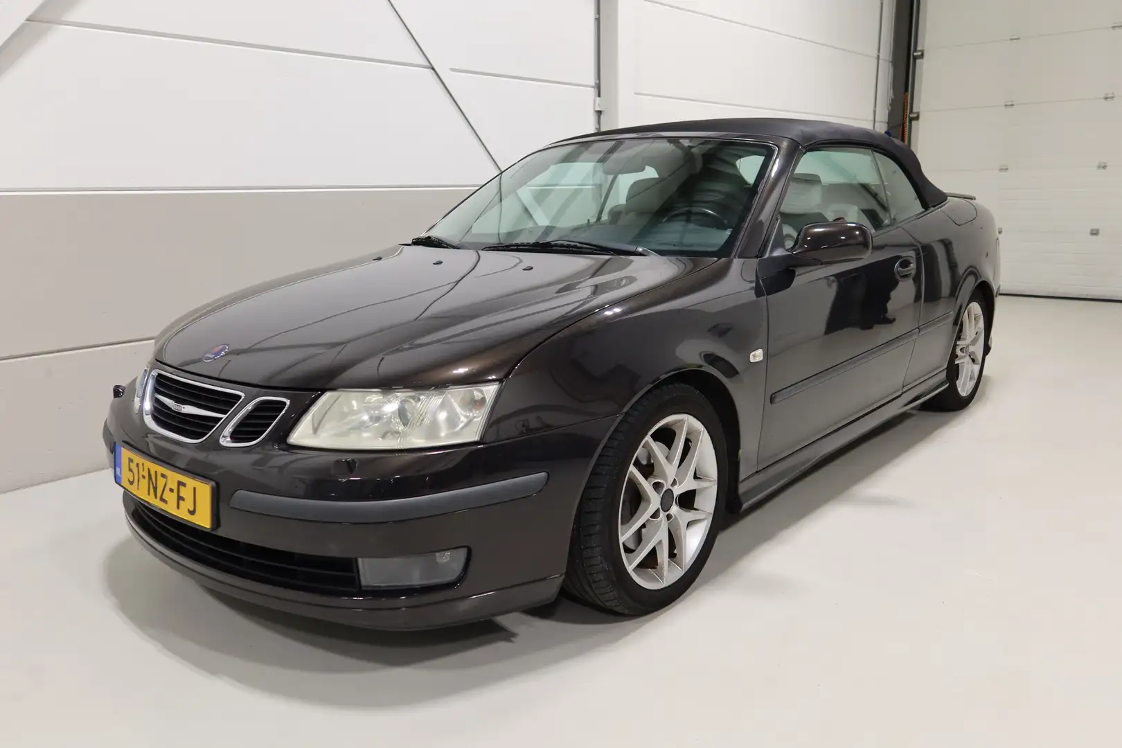 Saab 9-3 Cabrio 2.0T Aero I eerste eigenaar I Project I rij Zwart - 2