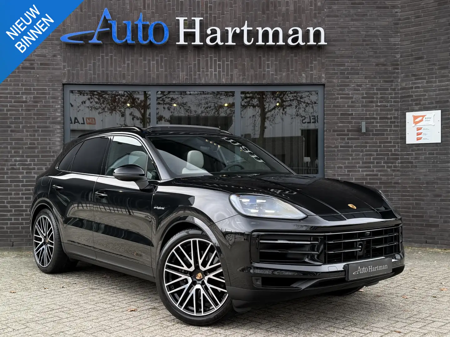 Porsche Cayenne 3.0 E-Hybrid Sport-Chrono INNOD.|PANO|BOSE|22INCH| Schwarz - 1