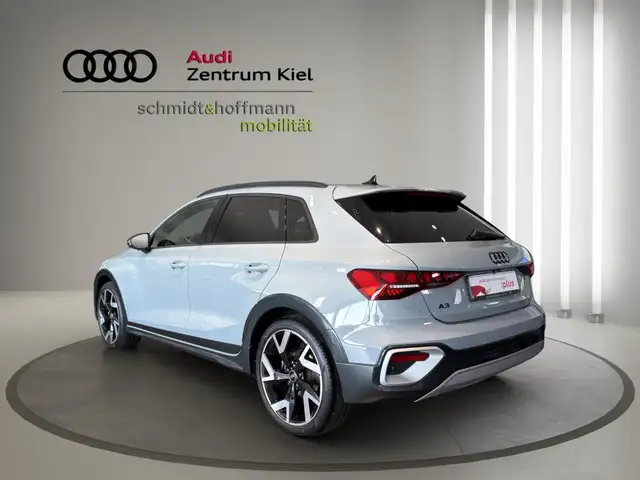 Audi A3 view 4