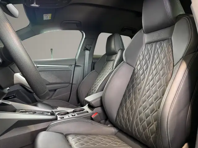 Audi A3 view 9