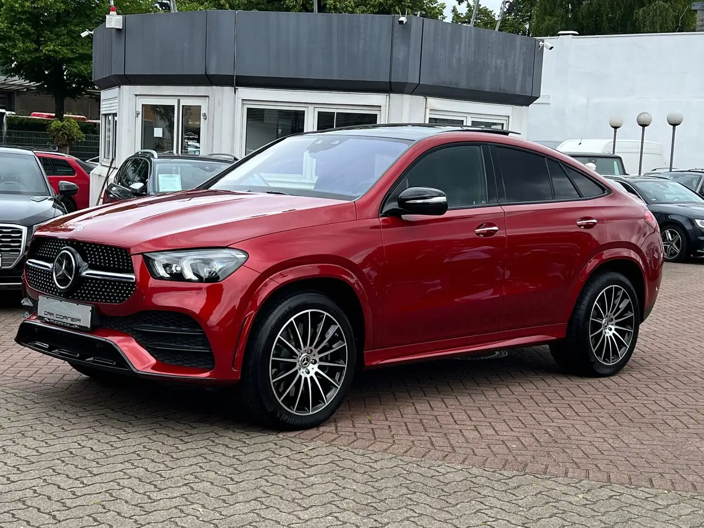 Mercedes-Benz GLE 350 d COUPE AMG LINE DESIGNO PANO DISTRONIC Rouge - 1