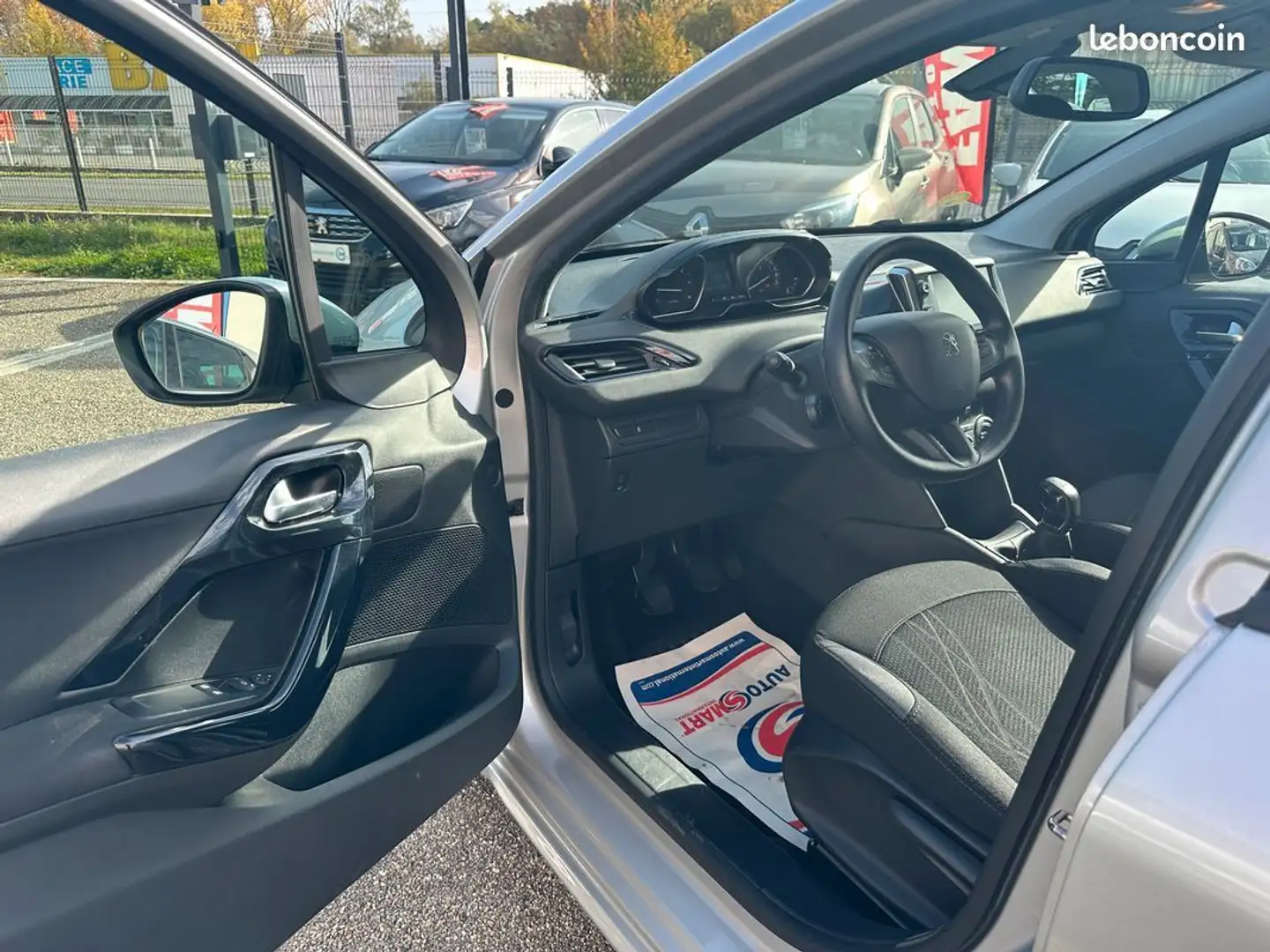 Peugeot 208 1.4 Hdi 70Ch Active 5P Gris - 2