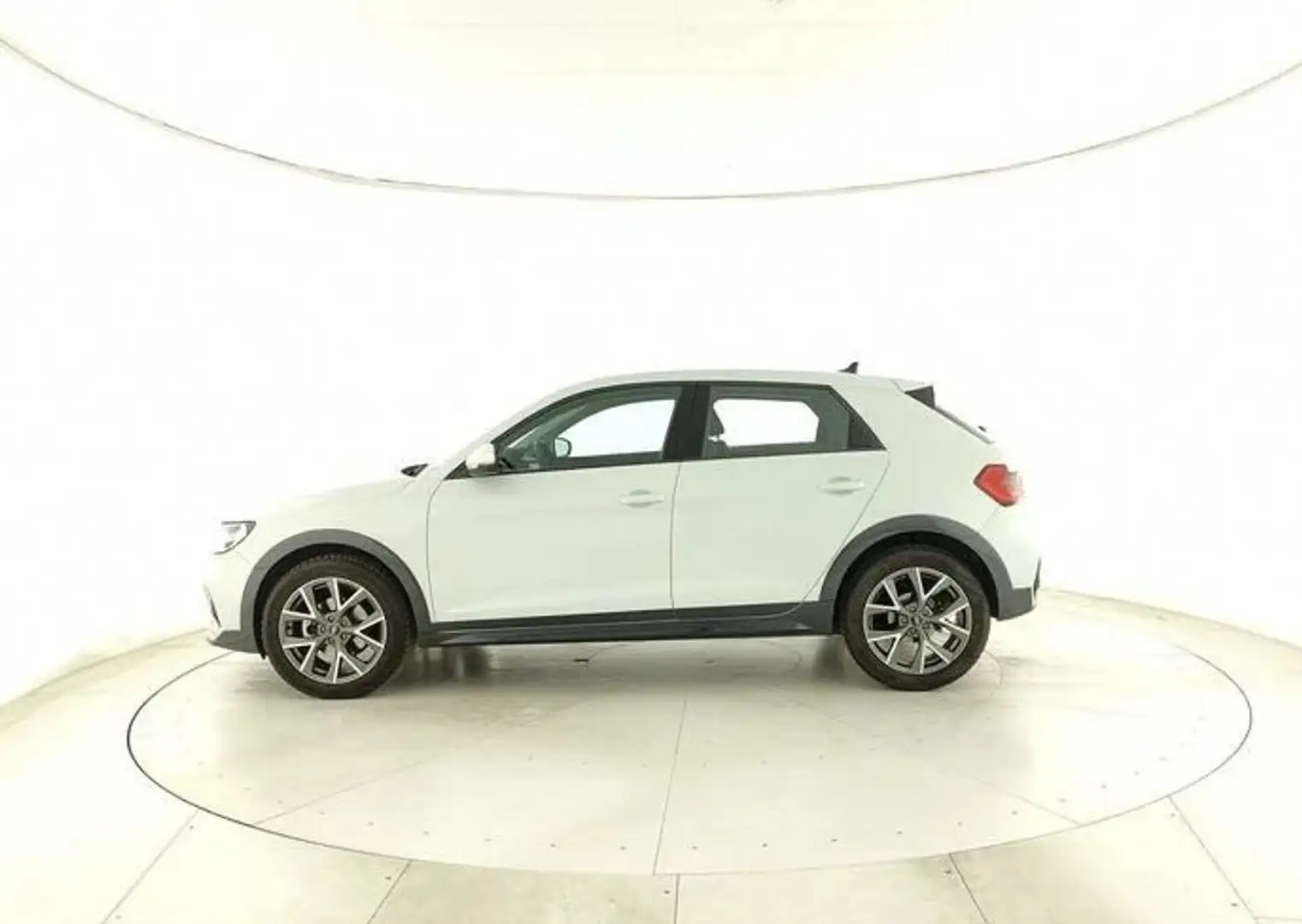 Audi A1 Citycarver 30 1.0 tfsi 110cv s-tronic Bianco - 2