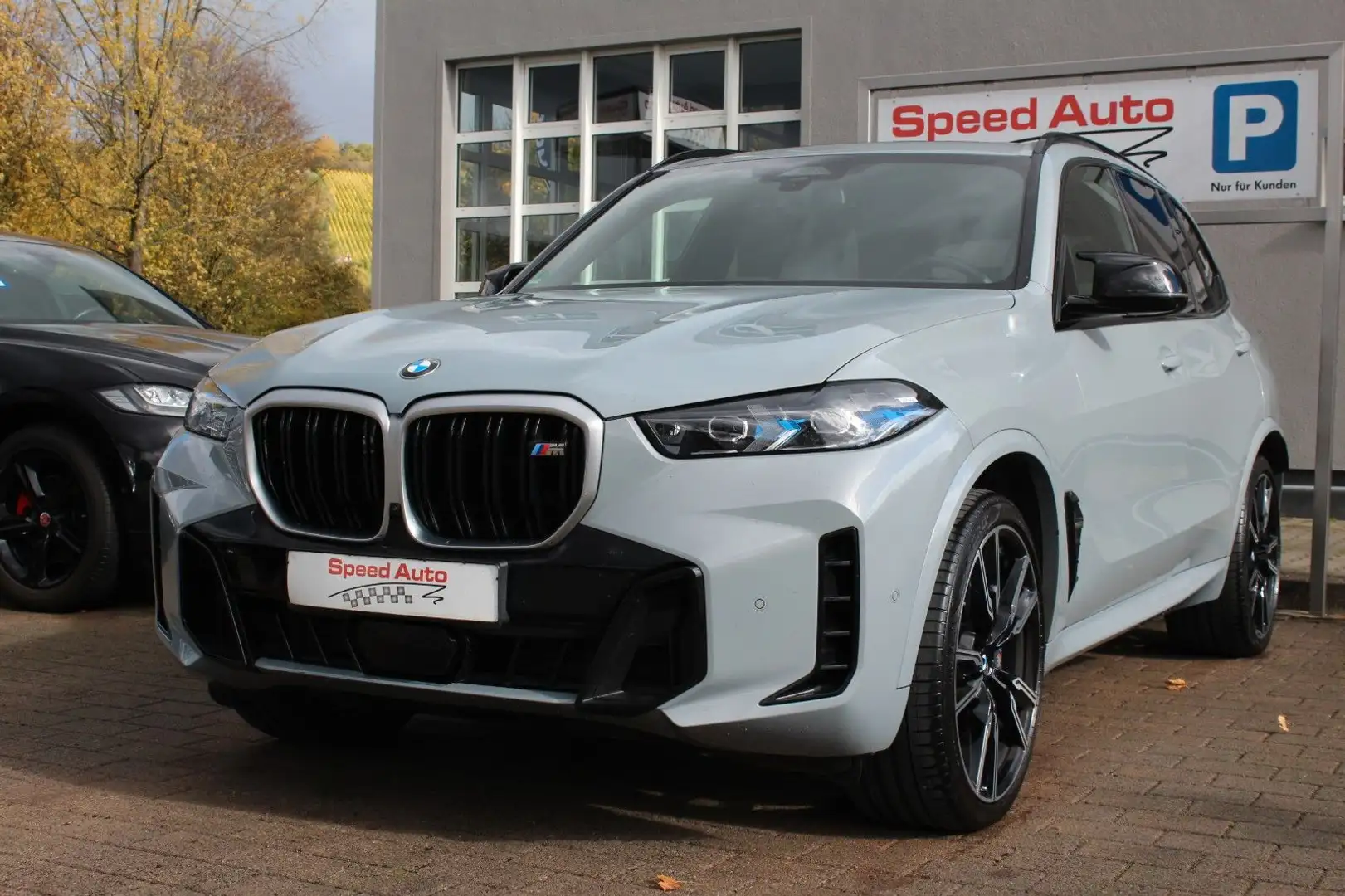 BMW X5 M60i xDrive/PANORAMA/HUD/360°/22ZOLL/1.HAND Gris - 2