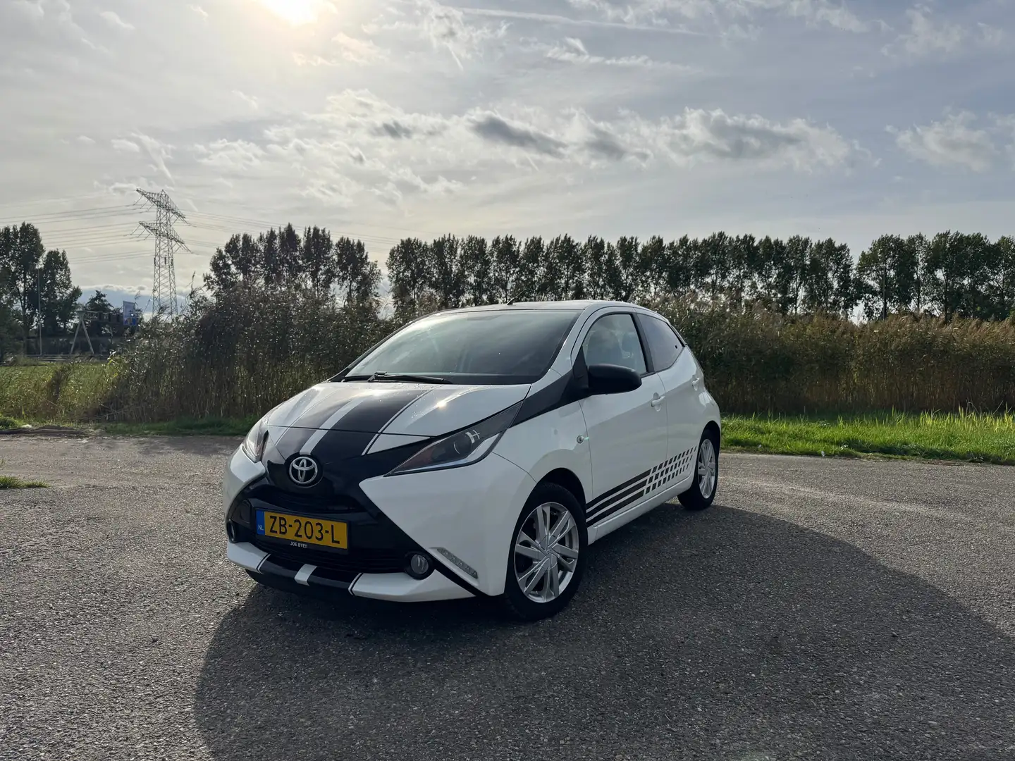 Toyota Aygo Aygo 1.0 VVT-i x-cite Alb - 1