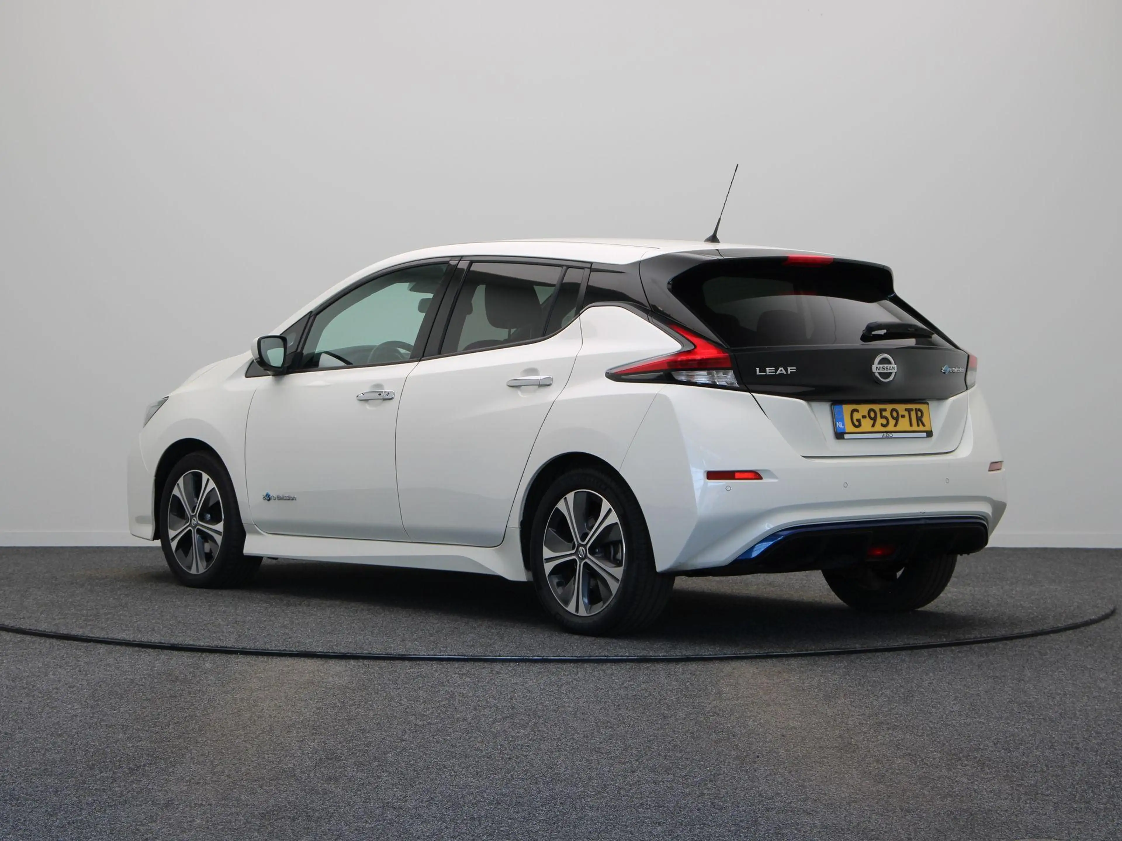 Nissan Leaf Tekna 40 kWh | Bose Premium Audio | 87% SoH | Adap — photo 2