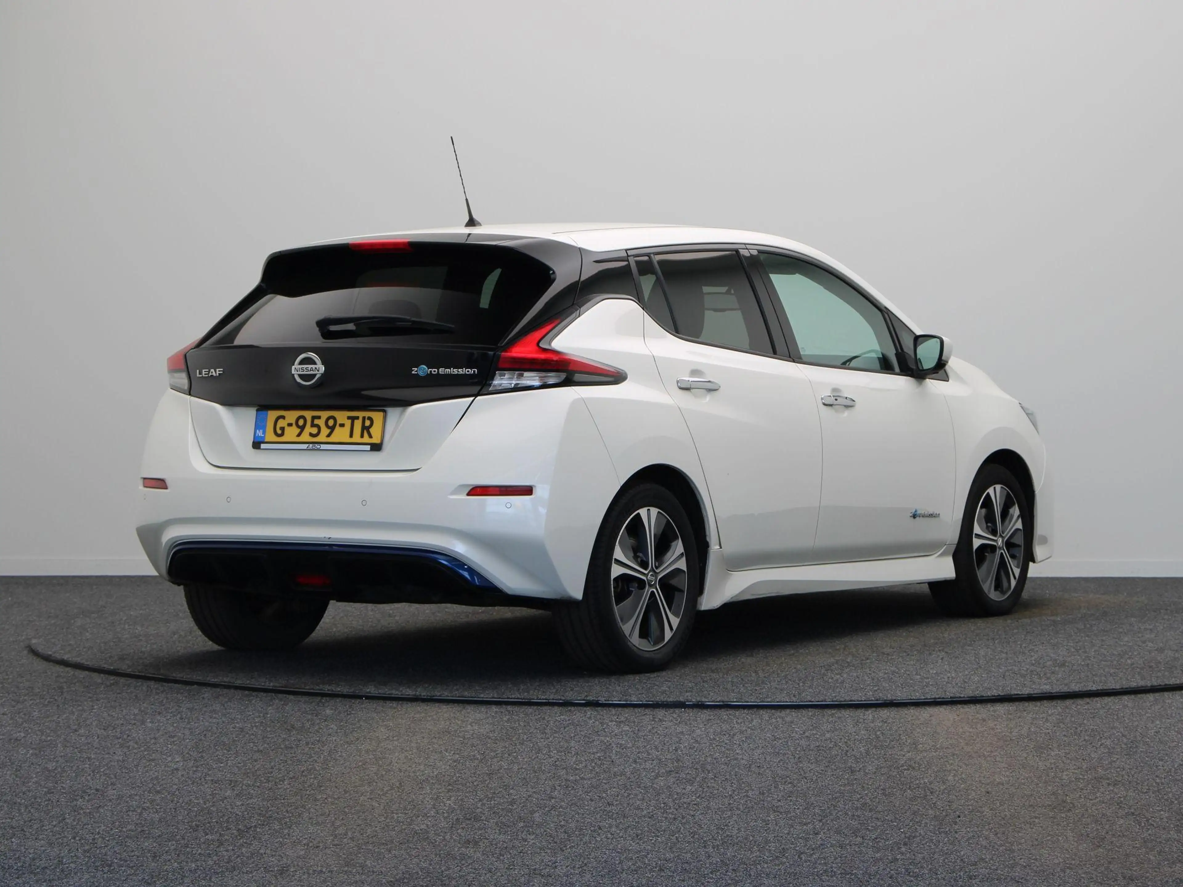 Nissan Leaf Tekna 40 kWh | Bose Premium Audio | 87% SoH | Adap — photo 12