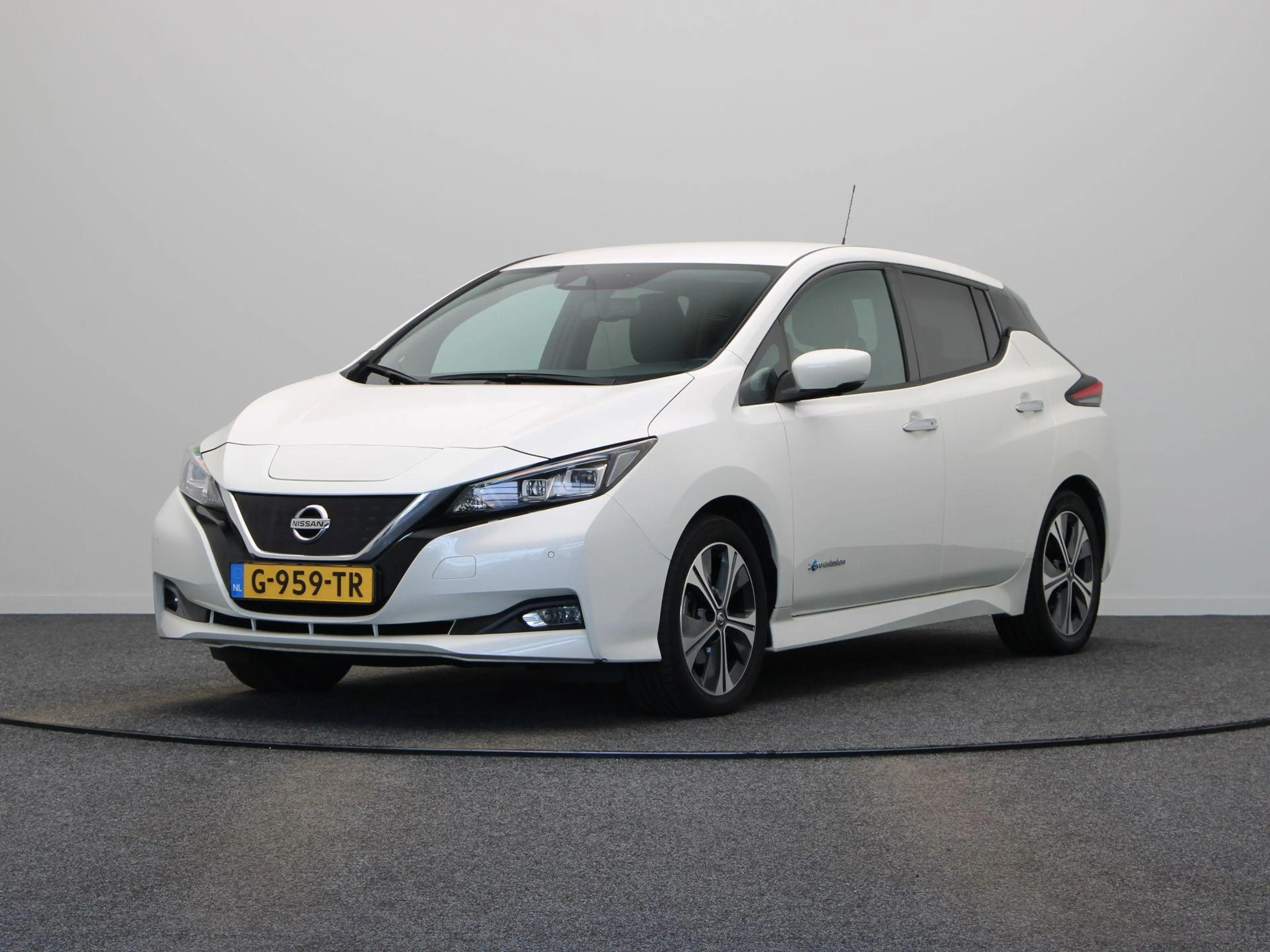Nissan Leaf Tekna 40 kWh | Bose Premium Audio | 87% SoH | Adap — photo 11