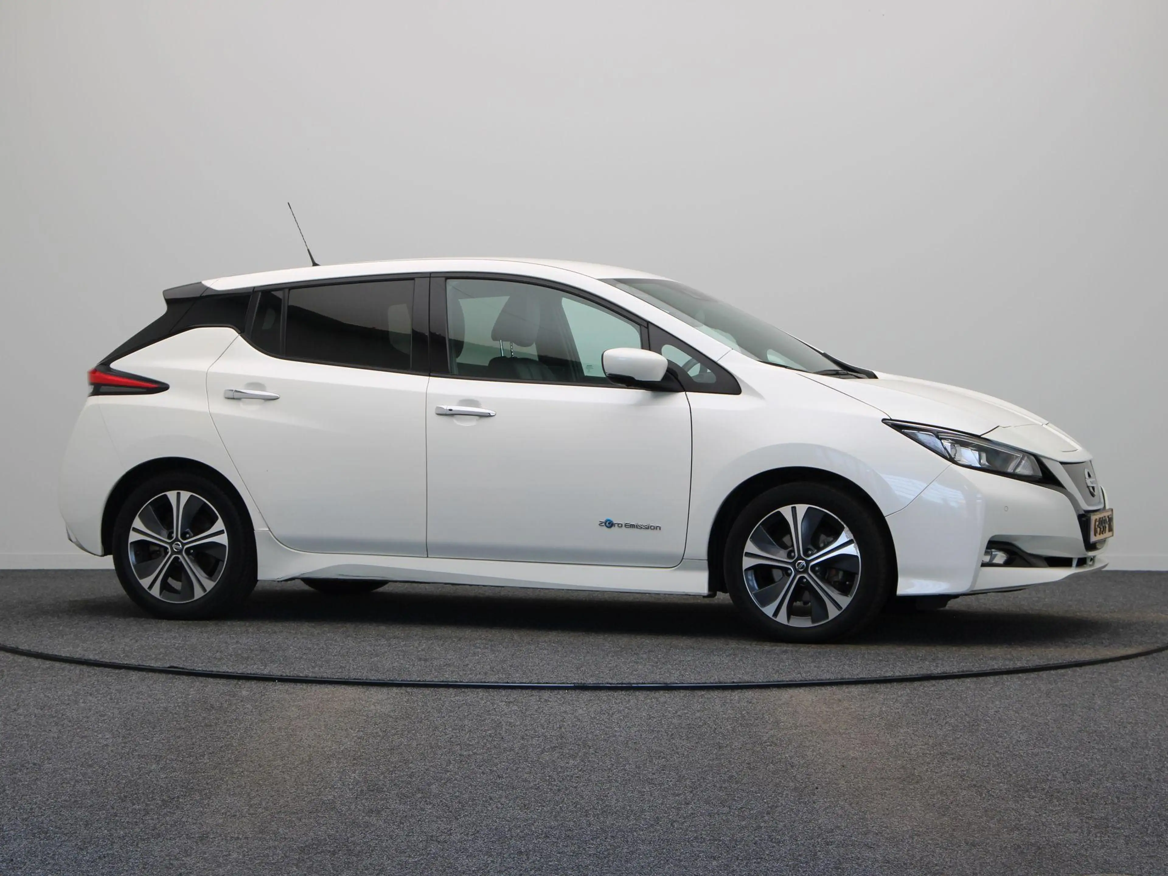 Nissan Leaf Tekna 40 kWh | Bose Premium Audio | 87% SoH | Adap — photo 14
