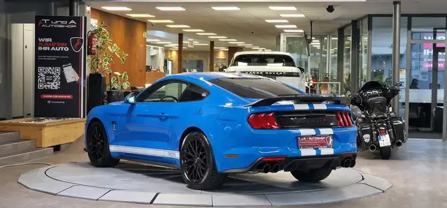 Ford Mustang view 6