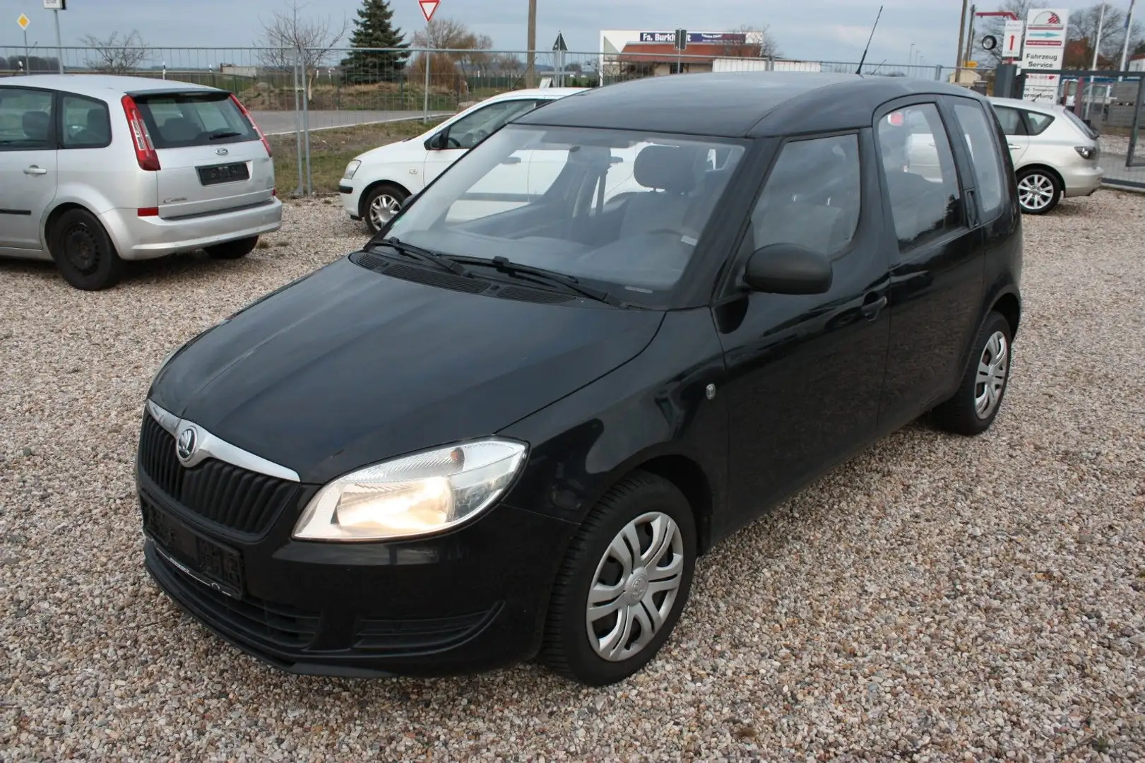 Skoda Roomster Active Plus Edition crna - 2