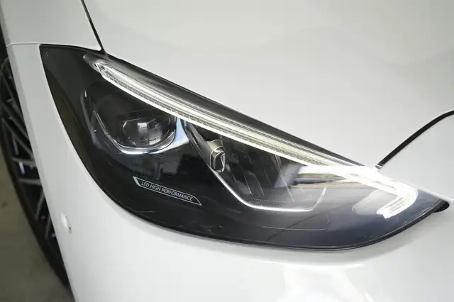 Mercedes-Benz C-Class view 29