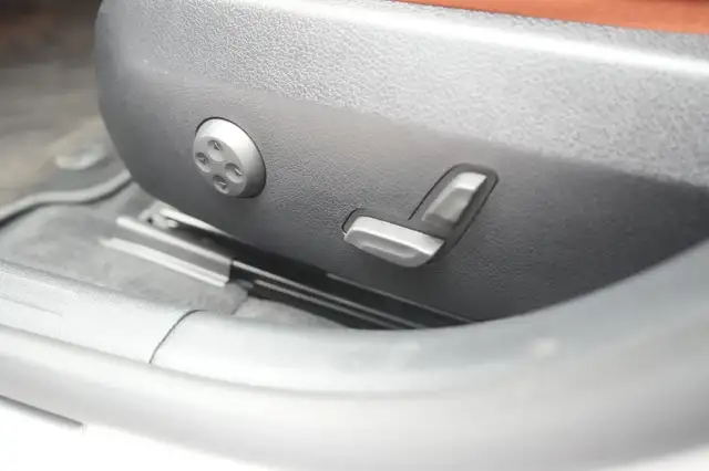 Mercedes-Benz C-Class view 22