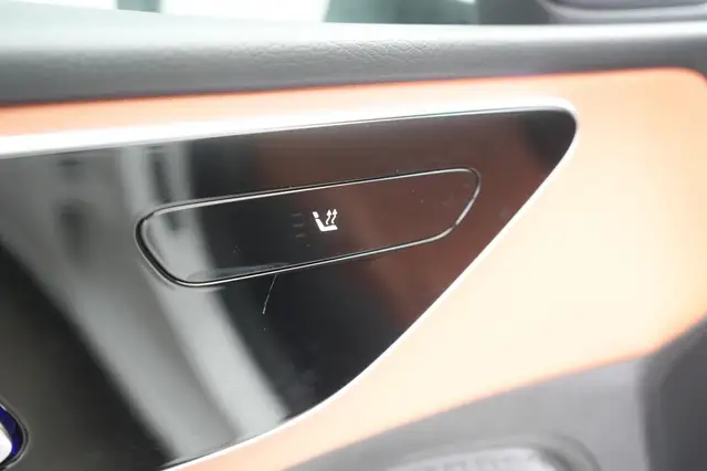 Mercedes-Benz C-Class view 20