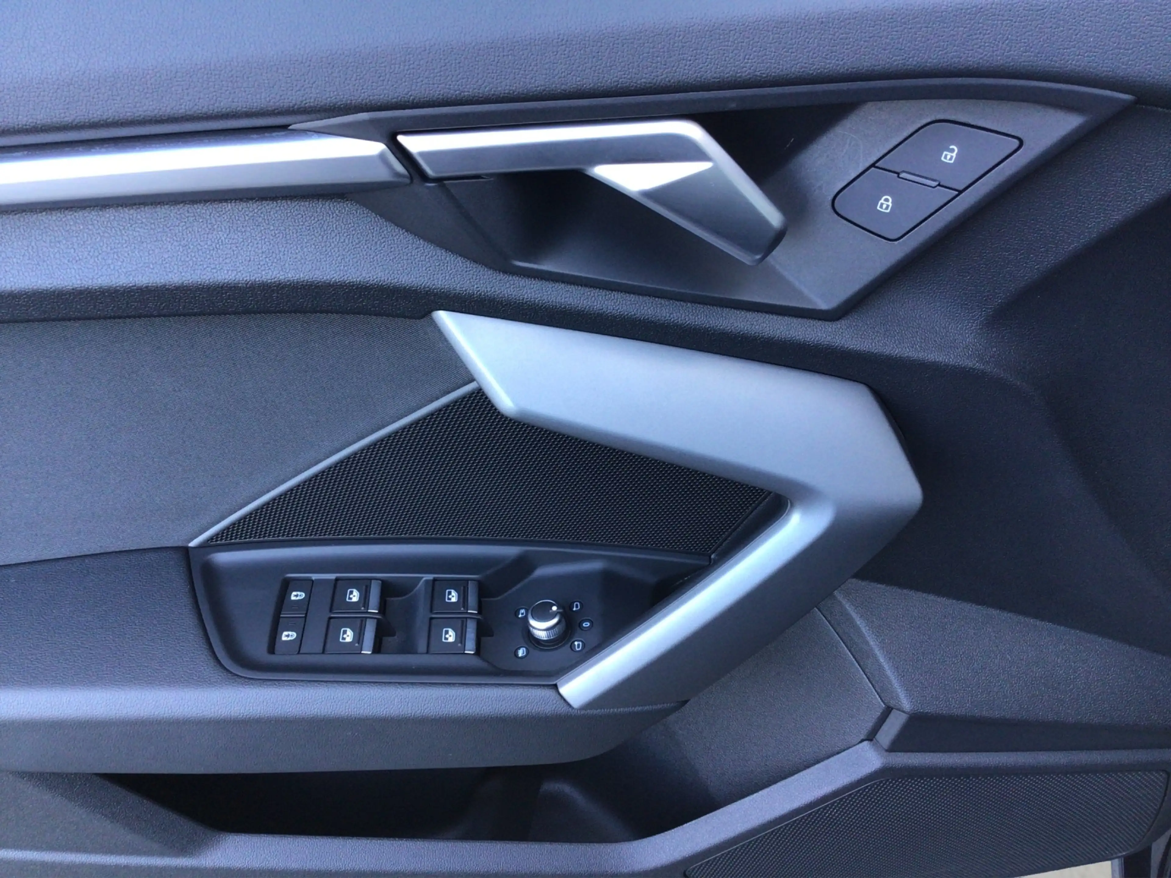 Audi A3 Sportback 30 TDI NAV/RFK/SHZ/PARKEN — photo 7