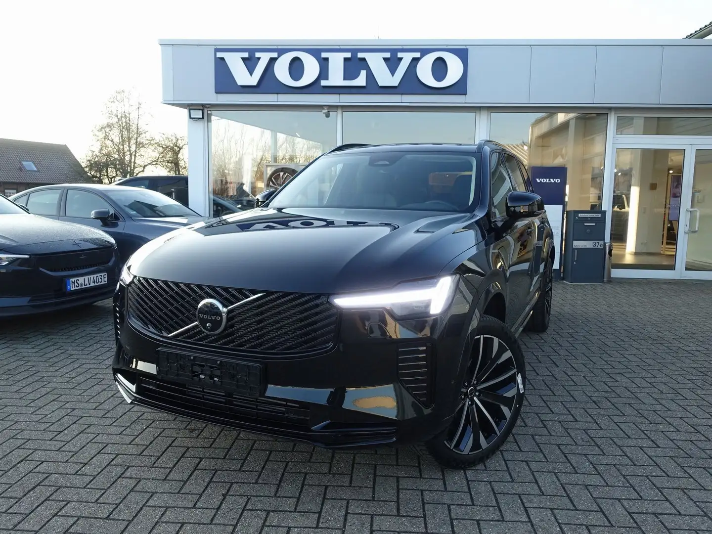 Volvo XC90 Plus T8 AWD Plug-in Hybrid/Pano/360°/H&K Schwarz - 1