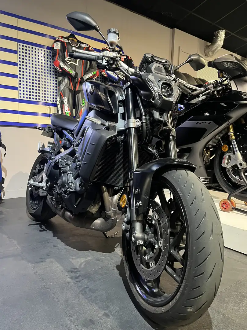 Yamaha MT-09 Noir - 1