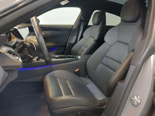 Audi e-tron GT view 9