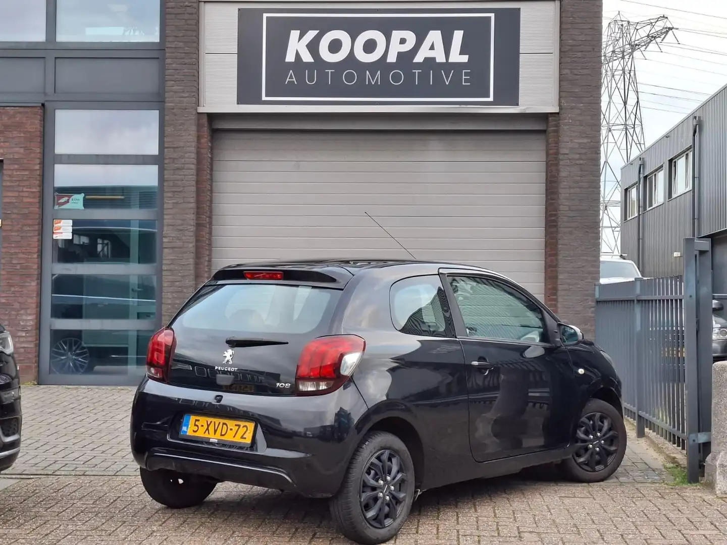 Peugeot 108 1.0 VTi Active | Airco | NAP Zwart - 2