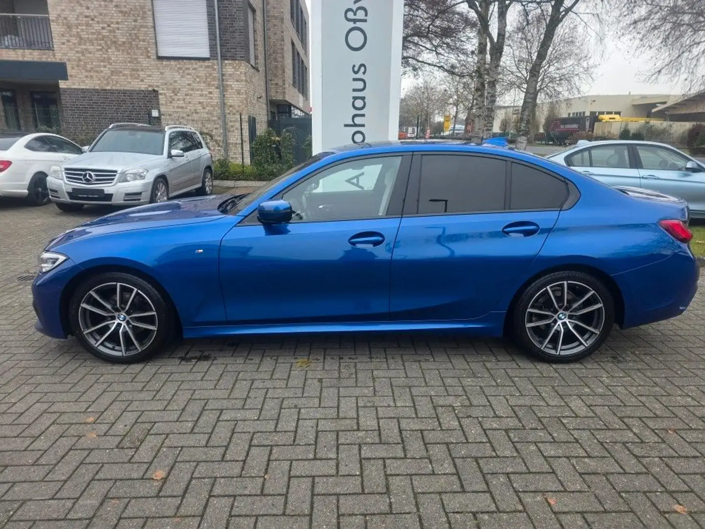 BMW 320 d 3 xDrive M Sport 3 Limousine Allrad Hybrid Azul - 1