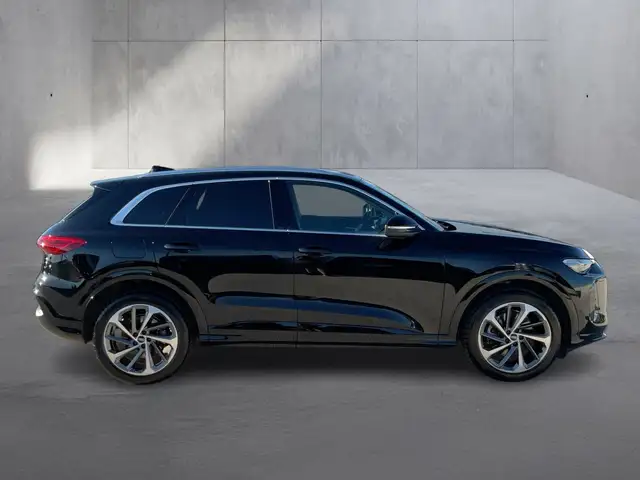 Audi Q5 view 6