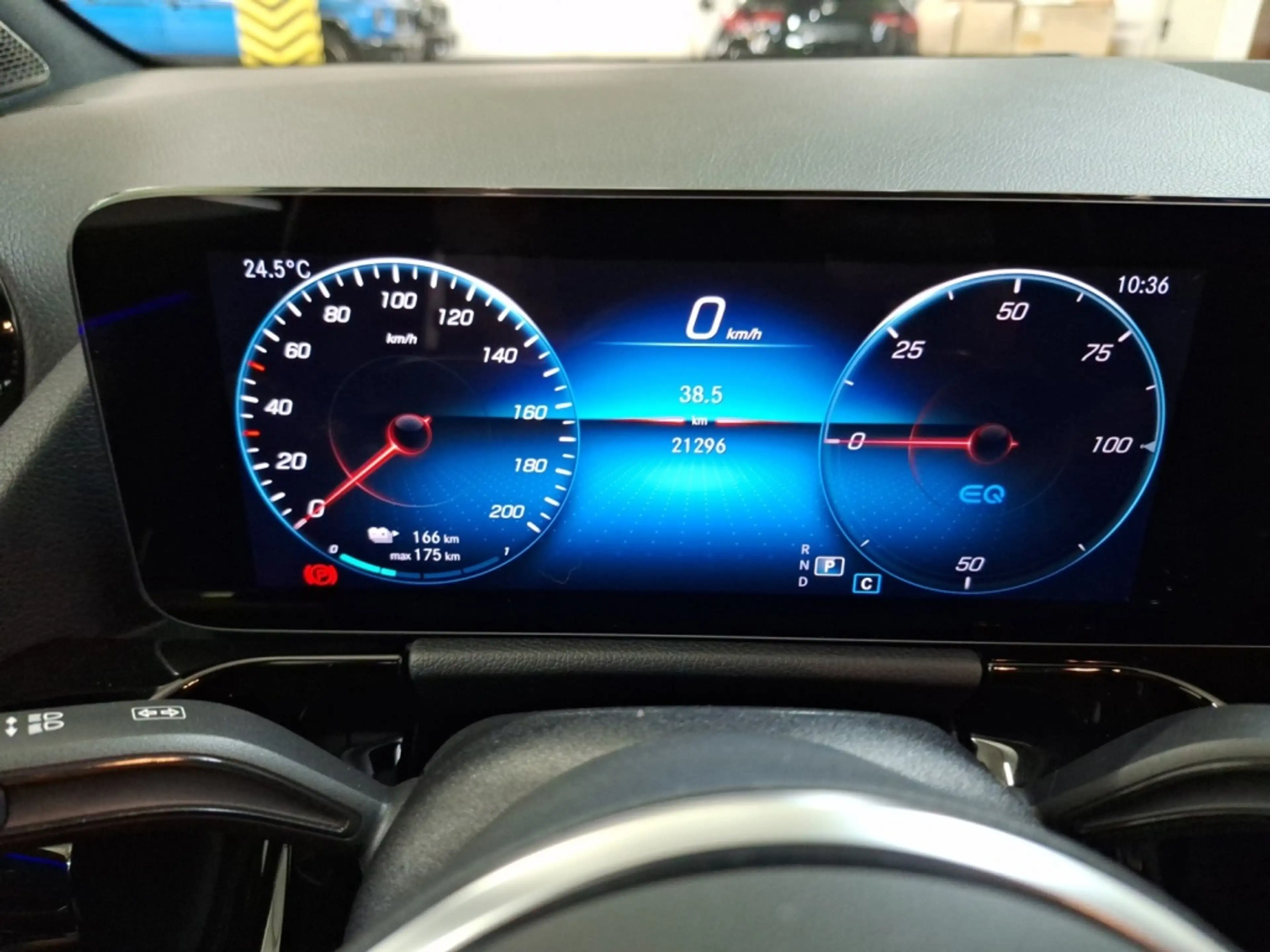 Mercedes-Benz EQA 250 + Progressive LED Distronic Kamera Navi Automatik — photo 14