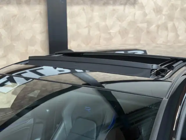Volkswagen Golf view 4